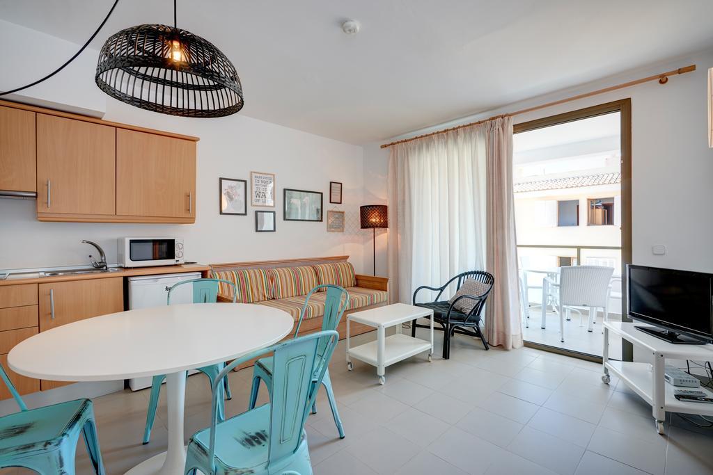 Lemar Apartments Колонья Сант Джордин Номер фото